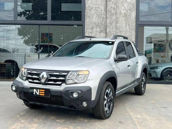 RENAULT OROCH 1.3 TCE FLEX OUTSIDER X-TRONIC RENAULT OROCH 1.3 TCE FLEX OUTSIDER X-TRONIC